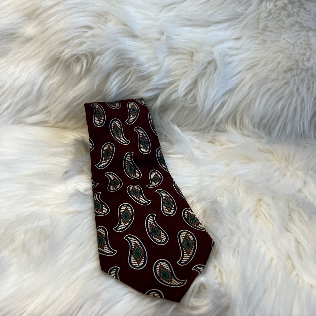 Roundtree & Yorke & Pierre Cardin All Silk Mens Tie Lot Of 2